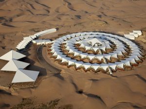 پاورپوینت تحلیل معماری هتل لوتوس صحرای چین - مدرسه معماری
