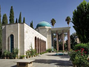 پاورپوینت تحلیل‌ دقیق معماری ‌آرامگاه سعدی (پلان برش نما) - مدرسه معماری