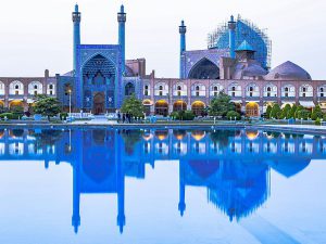 دانلود پاورپوینت تحلیل دقیق معماری مسجد امام اصفهان (پلان، نما، برش)